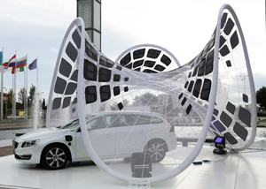 The Volvo Pure Tension Pavilion integrated with Ascent’s solar modules. 