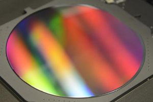 A 6-inch full-area nanoimprinted wafer processed by EVG NIL solutions. 