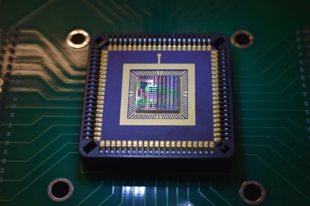MICLEDI’s packaged micro-LED dies with test arrays.