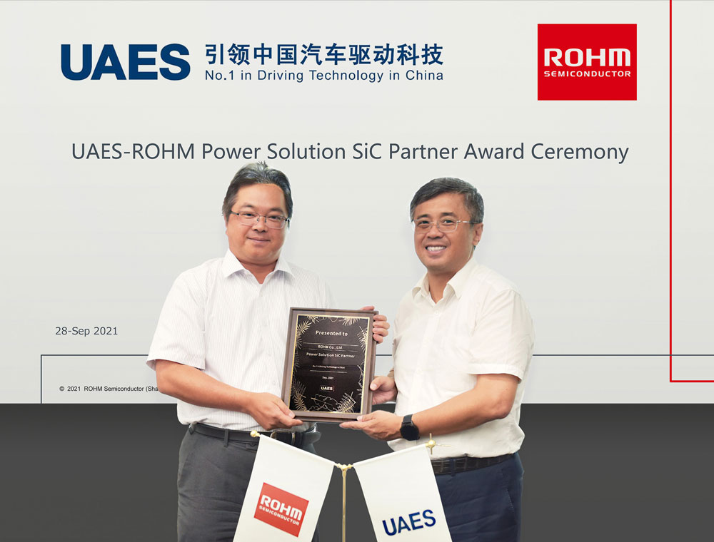 UAES’ deputy general manager Guo Xiaolu (right) and ROHM Semiconductor (Shanghai) Co Ltd chairman Raita Fujimura (left). 