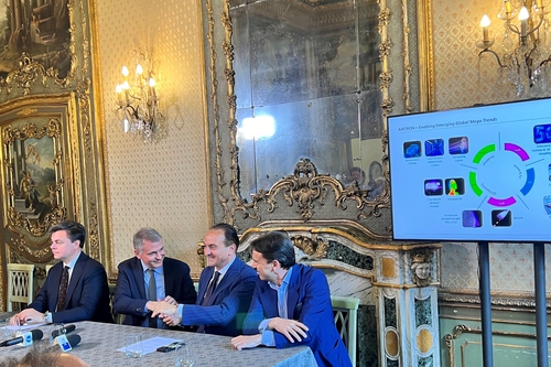 Aixtron press conference in Turin with representatives of the Piedmont region’s government (from right to left): regional minister for Productive Activities Andrea Tronzano, Piedmont Region president Alberto Cirio, Aixtron’s CEO Dr Felix Grawert, and Confindustria Piemonte president Marco Gay.