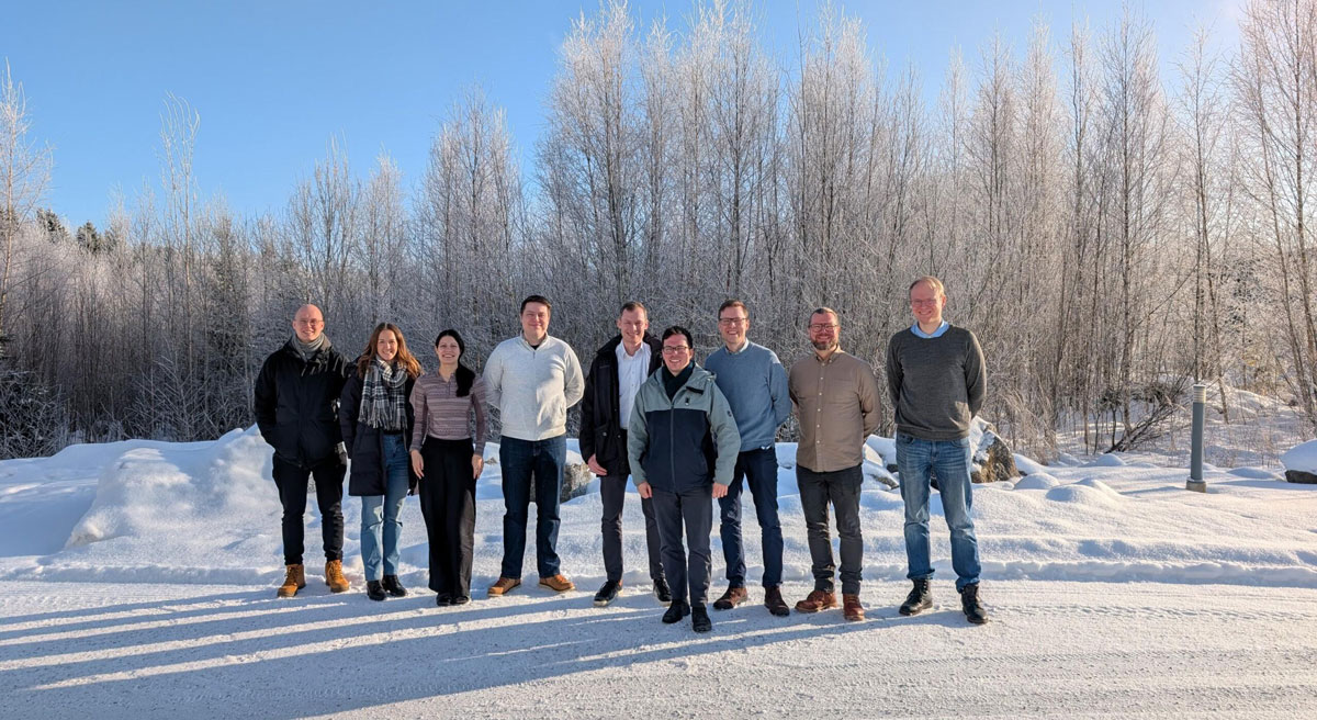 Group photo from VEQTOR kick-off meeting, Tampere, Finland: From left: Antti Rantaniemi, Riina Hietikko, Meri-Tuuli Pirttilä and Riku Keskinen of Vexlum, Martin Wolferstetter and Felix Balling of Menlo Systems, and Jussi-Pekka Penttinen, Tommi Hakulinen and Topi Uusitalo of Vexlum.
